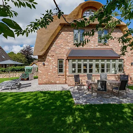 Holiday home Hues Holm Alkersum