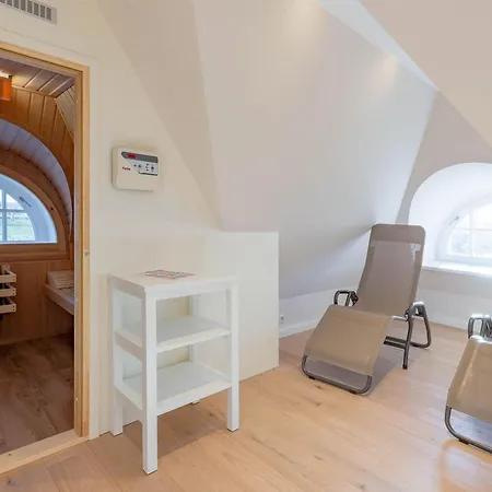 Hues Holm Holiday home Alkersum